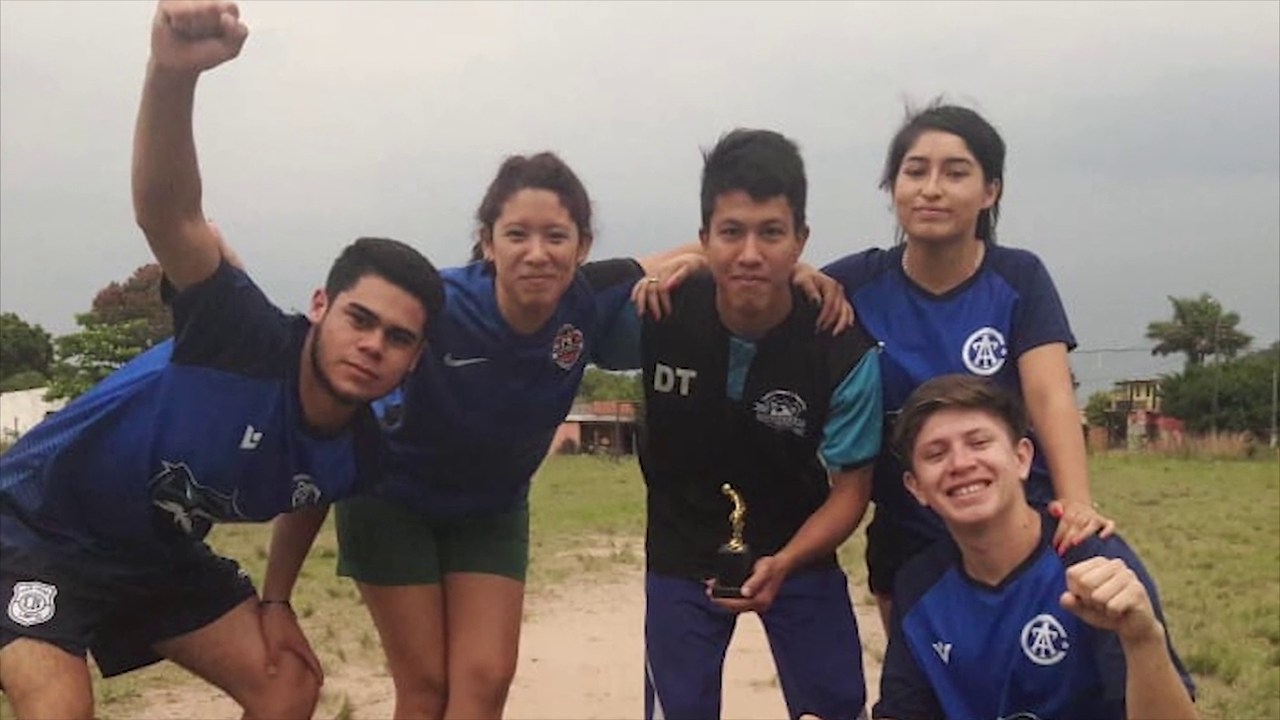 GRUPO 1 : Menos tech más fut!